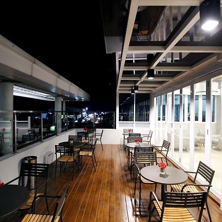 Cordela Hotel Cirebon Exterior foto